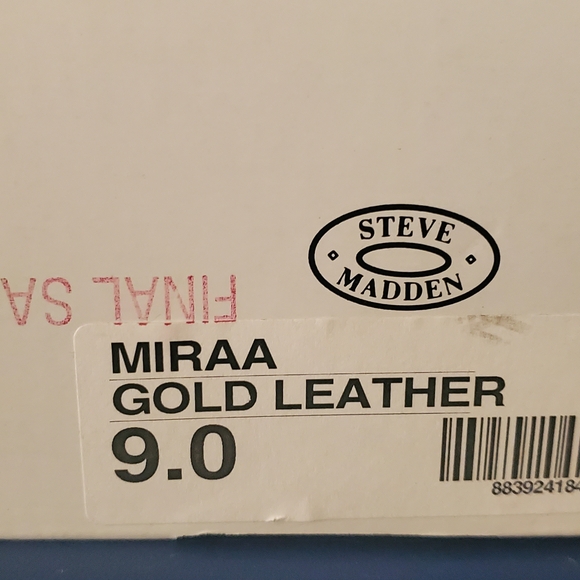 Steve Madden Women's Gold Flats - Picture 4 of 4